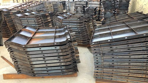 混凝土防撞墻模具價格 防撞墻模具加工數據 玉達