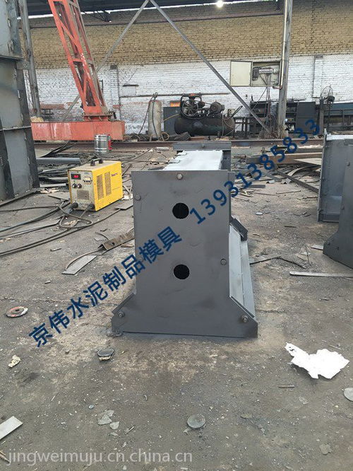 圓形檢查井模具,拱形護(hù)坡鋼模具廠家