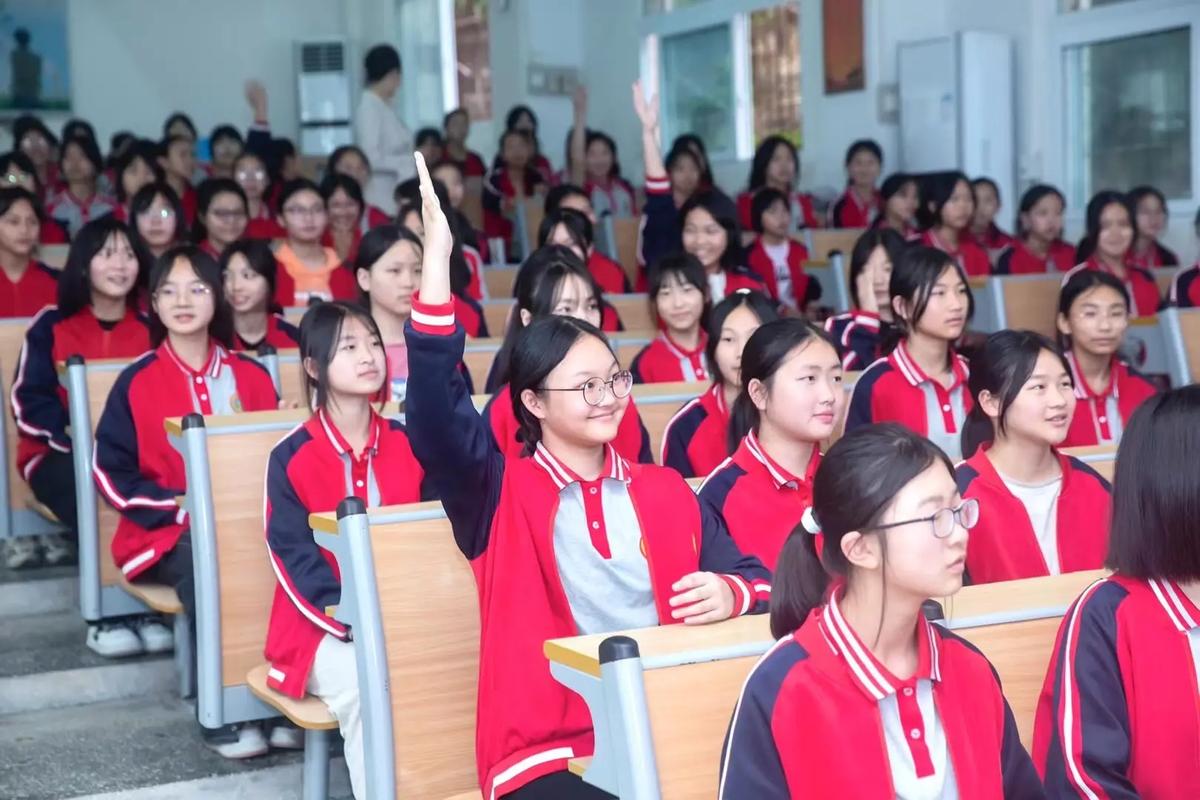 【重慶市銅梁區(qū)永嘉中學(xué)禮儀培訓(xùn)】第一場:初一年級女生個人禮儀