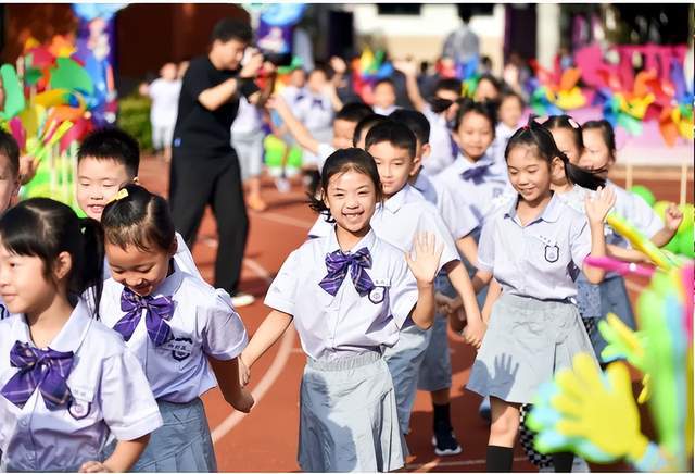 重慶科學(xué)城富力南開小學(xué)開學(xué)典禮丨童心向黨 筑夢飛翔